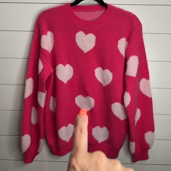 Bright Pink Heart Pattern Fuzzy Cozy‎ Sweater. Size Small. - Picture 13 of 13